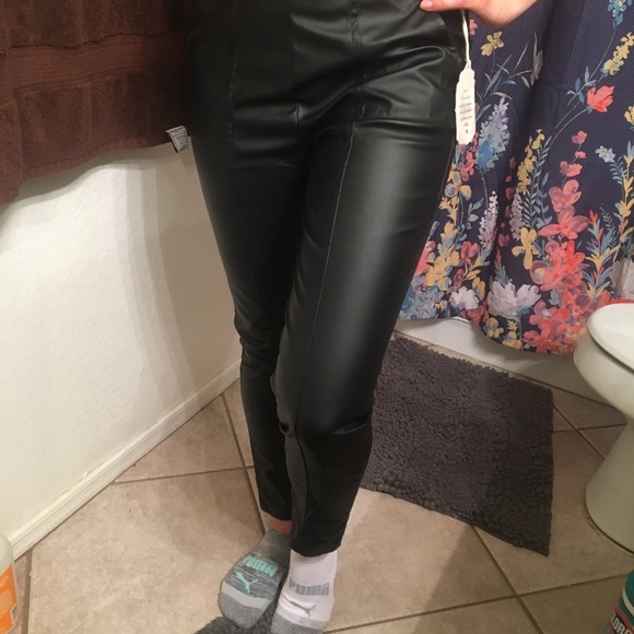 NWT Altar’d State Faux Leather Pants - Picture 3 of 7